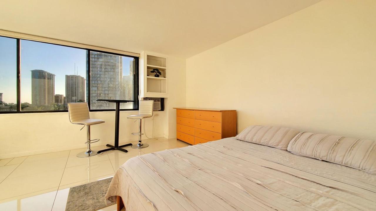 Waikiki Cozy No Fee * Honolulu